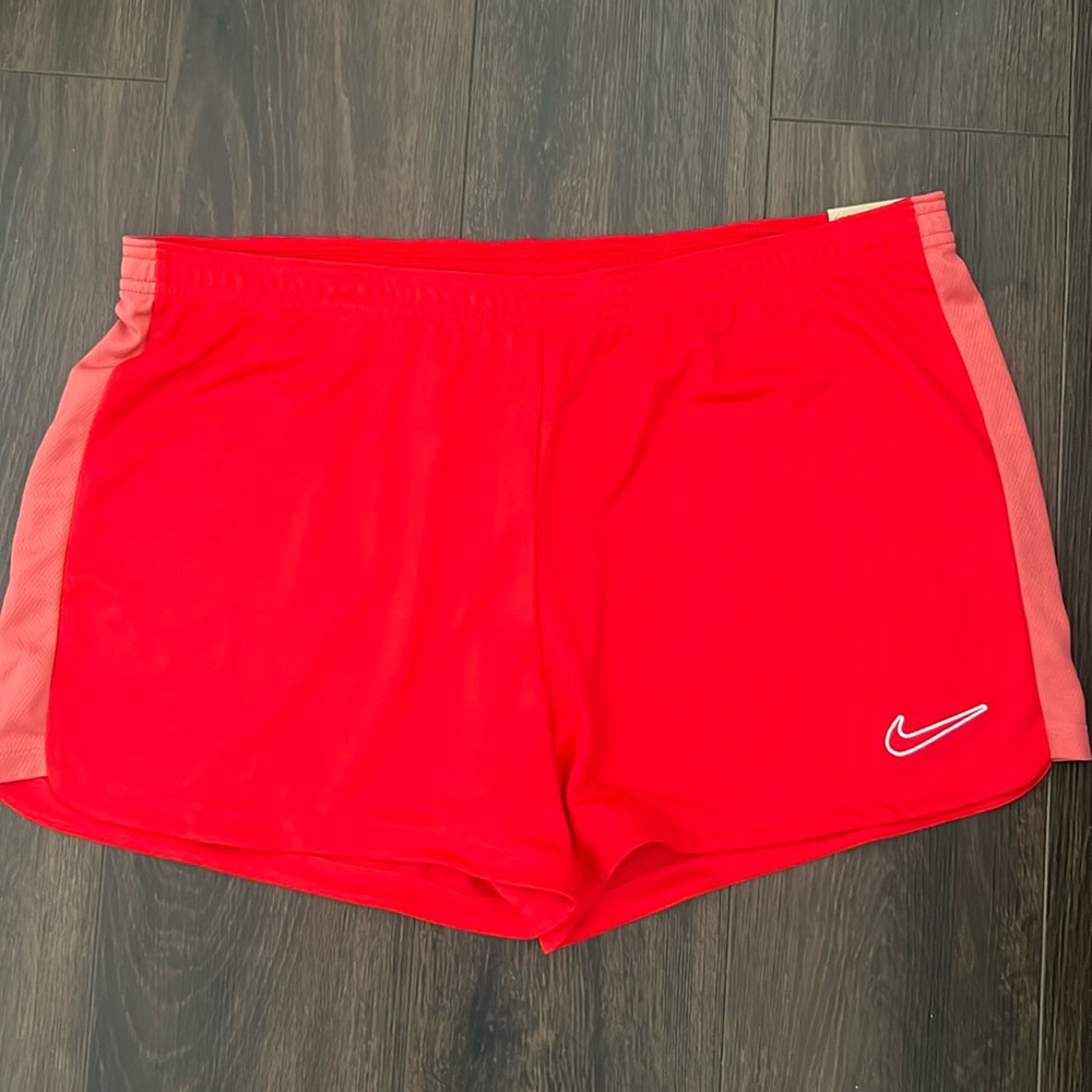 Nike Women’s Dri-Fit Shorts in Red and Pink, Sz: X-Large